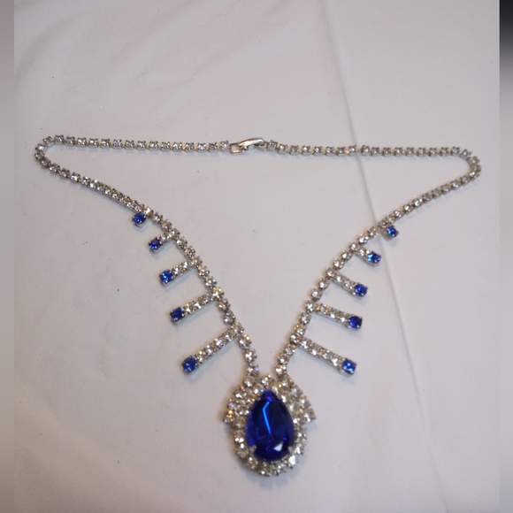 A Royal Blue and Crystal Necklace silver hardware, pre-owned - Picture 3 of 16